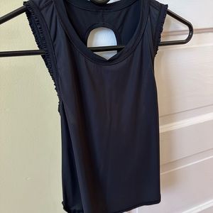Lululemon size 2 cropped top